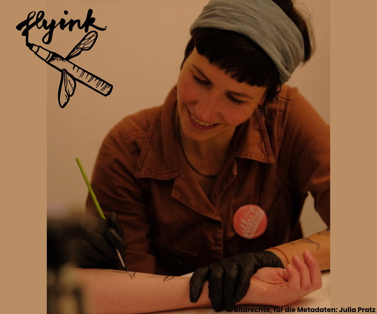 Eichhörnchen (Schattentattoo) by Flyink