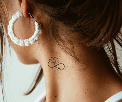Ewiger Lotus (Schattentattoo)
