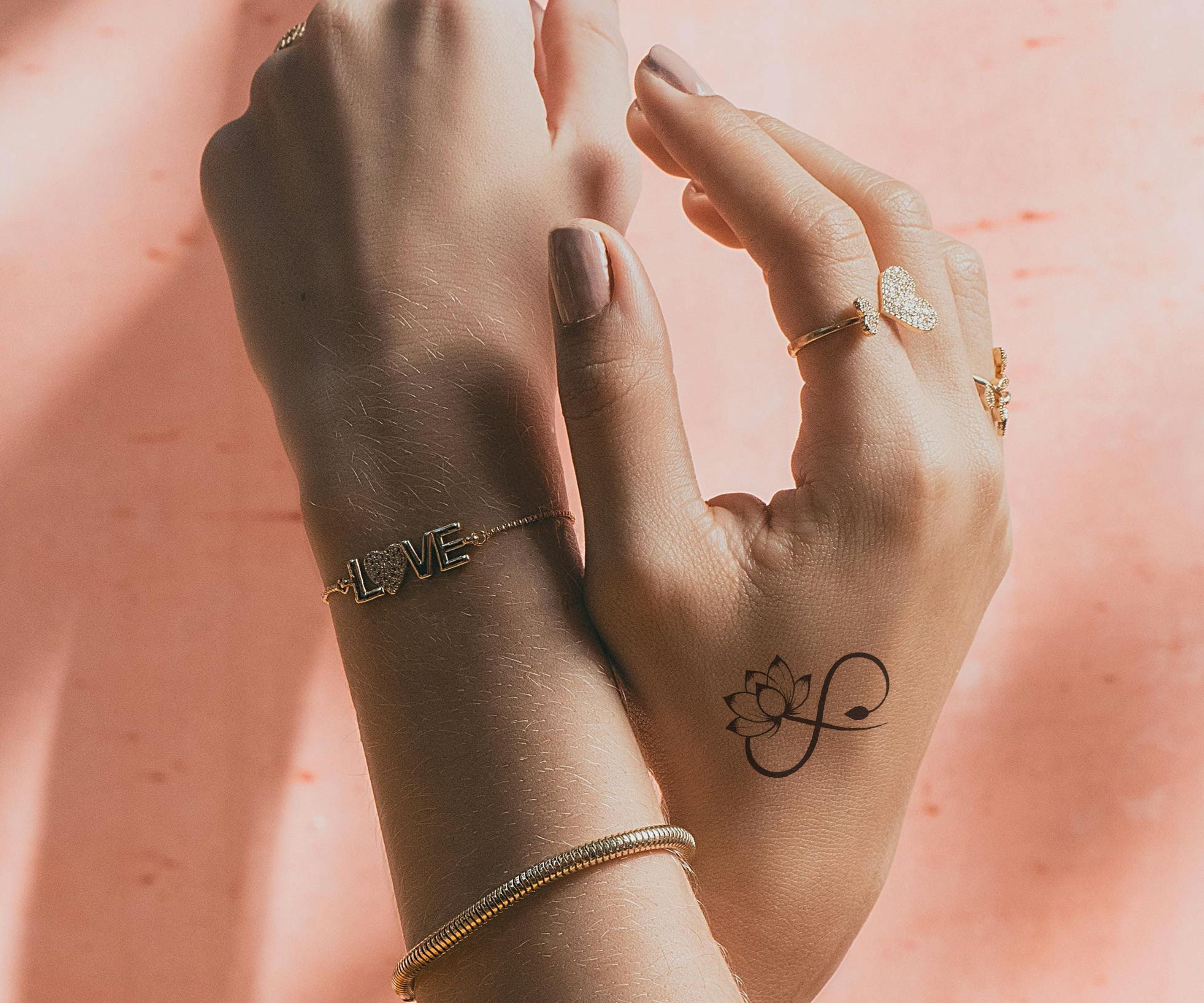 Ewiger Lotus (Schattentattoo)